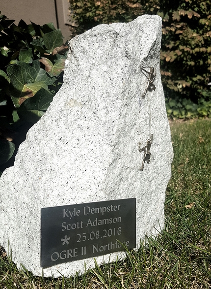 Thomas Huber - The memorial stone from Choktoi for Kyle Dempster and Scott Adamson
