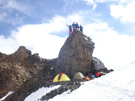 Kyrgyzstan, Peak Gronky, Alex Blümel, Max Reiss, Manuel Steiger, Lisi Steurer, Roman Weilguny, Michael Zwölfer - Advanced Base Camp