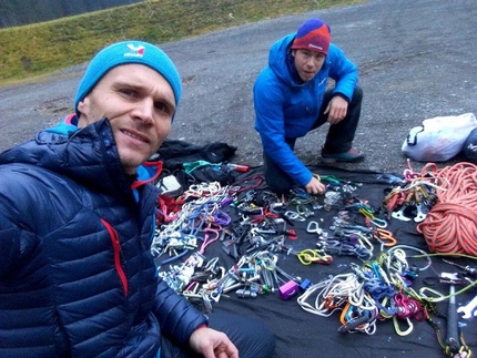 Eiger, Titanic, Tom Ballard, Marcin Tomaszewski - Marcin Tomaszewski and Tom Ballard preparing their gear prior to the first ascent of 'Titanic', North Face of the Eiger (A3/M5/6b, 1800m, 7 days, 29/11/2016 - 06/12/2016)