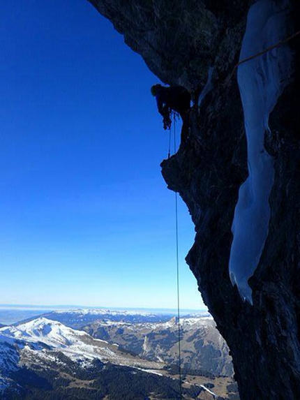 Eiger, Titanic, Tom Ballard, Marcin Tomaszewski - Durante l'apertura di 'Titanic', parete nord dell'Eiger (A3/M5/6b, 1800m, 7 giorni, 29/11/2016 - 06/12/2016 Tom Ballard, Marcin Tomaszewski)