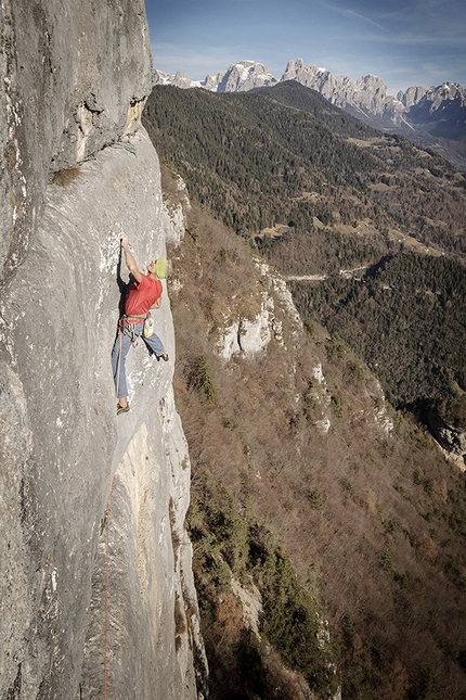 Manolo, Maurizio Zanolla, Il Mattino dei Maghi, Totoga - Maurizio Manolo Zanolla nel 2016, durante la seconda salita e prima ripetizione di 'Il Mattino dei Maghi', la mitica via da lui stesso aperta sul Totoga (Pale di San Martino) nel 1981