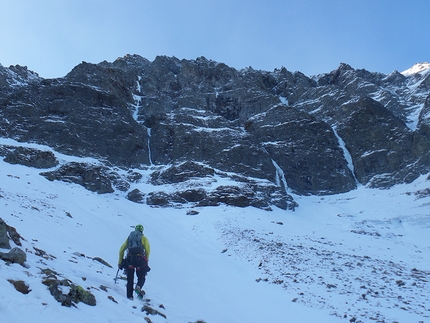 Nuova via di ghiaccio e misto sulla Hochbirghöhe negli Alti Tauri, Austria