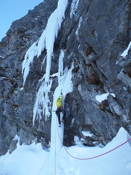 Hochbirghöhe, Vittorio Messini, Isidor Poppeller, Matthias Wurzer - Durante la prima salita di 'Mehr denn je Hintersee' (800m, M7+ WI6+, Vittorio Messini, Isidor Poppeller, Matthias Wurzer, 08/12/2016) Hochbirghöhe, Hoher Tauern, Austria 