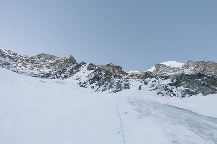 Gimmigela East, Hansjörg Auer, Alex Blümel, Nepal - Hansjörg Auer and Alex Blümel making the first ascent of the North Face of Gimmigela East (7005m), Nepal (8-10/11/2016)