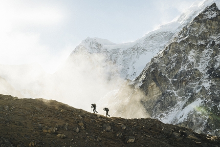 Gimmigela East, Hansjörg Auer, Alex Blümel, Nepal - Hansjörg Auer and Alex Blümel making the first ascent of the North Face of Gimmigela East (7005m), Nepal (8-10/11/2016)