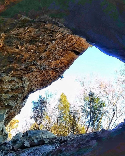 Stefano Ghisolfi, Massone, Arco - Stefano Ghisolfi durante la prima salita di Ultimatum 9a+ a Massone, Arco