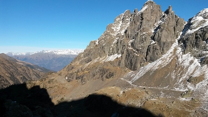 Valle di Trona, Val Gerola, Cristian Candiotto - Durante la salita di Bea (III WI 4+, 180m, Cristian Candiotto, Armando Ligari 18/12/2016), Valle di Trona