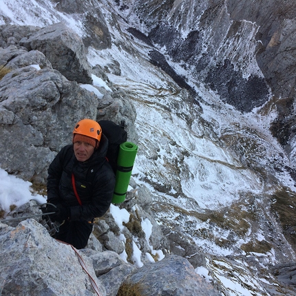 Primo sperone Ovest del Corno Piccolo (Gran Sasso) - Massimo Marcheggiani in sosta