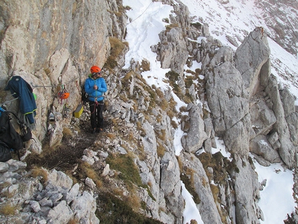 Primo sperone Ovest del Corno Piccolo (Gran Sasso) - La comoda cengia del bivacco