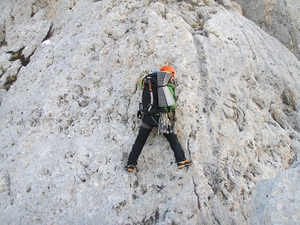 Primo sperone Ovest del Corno Piccolo (Gran Sasso) - Ottima Roccia