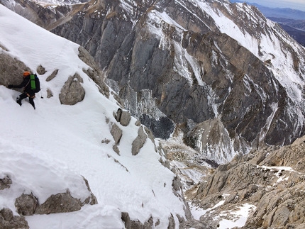 Primo sperone Ovest del Corno Piccolo (Gran Sasso) - In discesa sulla via Danesi