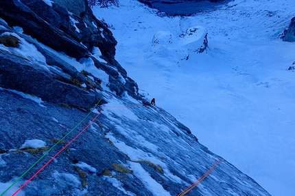 Pizzo Badile, Nordest supercombo, Marcel Schenk, David Hefti - During the first ascent of Nordest supercombo (800m, M7, R) up the NE Face of Pizzo Badile (Marcel Schenk, David Hefti 16/12/2016)