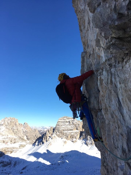 Tre Cime di Lavaredo, Dolomiti, Christoph Hainz, Simon Kehrer - Christoph Hainz durante la trilogia invernale sulle Tre Cime di Lavaredo il 23/12/2016, effettuata insieme a Simon Kehrer 