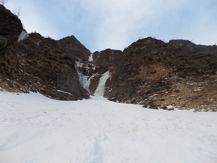 Hochbirghöhe, Alti Tauri, Vittorio Messini, Isidor Poppeller - Durante la prima salita di 'Pinzga Stier' (WI5, 1200m, Vittorio Messini, Isidor Poppeller 23/12/2016) Hochbirghöhe (2767m)