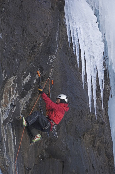 Iceland ice climbing expedition 2007 - 