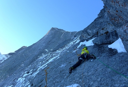 Pizzo Badile Nordest Supercombo, prima ripetizione per Ines Papert e Luka Lindič