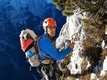 Via Gogna - Cerruti, Pale di San Lucano, Dolomiti, Luciano Alessandro, Claudio Moretto, Beppe Tararan, Denis Tonello - Durante la prima invernale della Via Gogna - Cerruti alla Seconda Pala di San Lucano