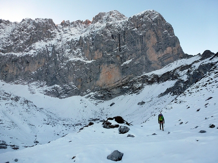 Presolana, 12 anni di Albani, Daniele Natali, Maurizio Panseri - During the first winter ascent of '12 anni di Albani', North Face of Presolana (Daniele Natali, Maurizio Panseri 29-30/12/2016)