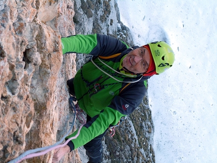 Presolana, 12 anni di Albani, Daniele Natali, Maurizio Panseri - Maurizio Panseri on pitch 3 (7b) during the first winter ascent of '12 anni di Albani', North Face of Presolana (Daniele Natali, Maurizio Panseri 29-30/12/2016)