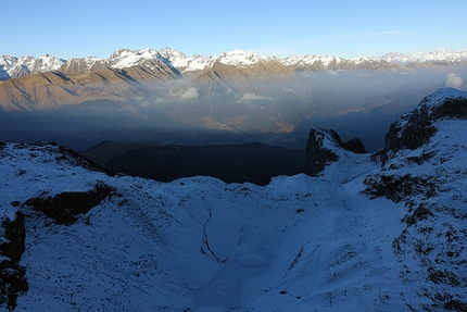 Presolana, 12 anni di Albani, Daniele Natali, Maurizio Panseri - Shadows stretching across  Valle di Scalve