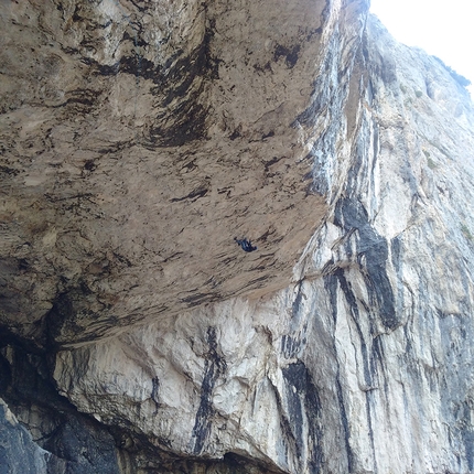 Drytooling in Dolomiti: Dariusz Sokołowski ripete A Line Above The Sky