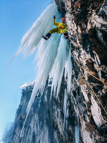 Michi Wohlleben libera Stirb langsam, grande via di ghiaccio e misto in Austria
