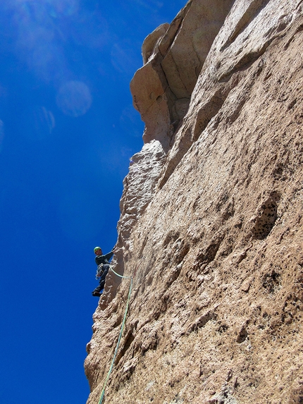 Patagonia, Frey, Argentina, arrampicata, Francesco Salvaterra, Filippo Mosca - Arrampicata a Frey in Patagonia: lo stupendo spigolo della variante Imagìnate.