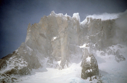 Patagonia Cerro Murallón, new East Face climb by Ragni di Lecco