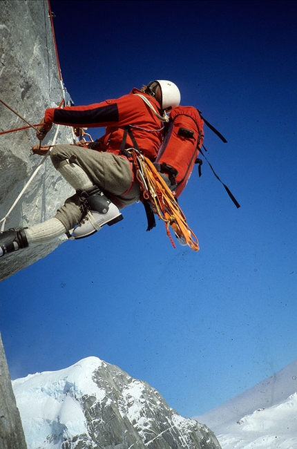 Cerro Murallon, Patagonia - Durante la storica prima salita del Cerro Murallon in Patagonia, effettuata nel 1984 dai Ragni di Lecco Carlo Aldè, Casimiro Ferrari e Paolo Vitali.