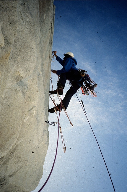 Cerro Murallon, Patagonia - Durante la storica prima salita del Cerro Murallon in Patagonia, effettuata nel 1984 dai Ragni di Lecco Carlo Aldè, Casimiro Ferrari e Paolo Vitali.