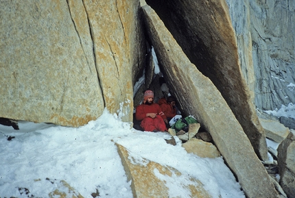 Cerro Murallon, Patagonia - Durante la storica prima salita del Cerro Murallon in Patagonia, effettuata nel 1984 dai Ragni di Lecco Carlo Aldè, Casimiro Ferrari e Paolo Vitali.