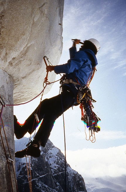 Cerro Murallon, Patagonia - Durante la storica prima salita del Cerro Murallon in Patagonia, effettuata nel 1984 dai Ragni di Lecco Carlo Aldè, Casimiro Ferrari e Paolo Vitali.