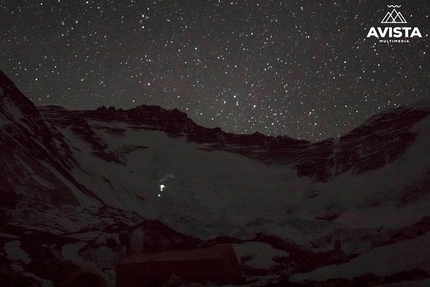 Everest, inverno, Alex Txikon, Himalaya - Durante il tentativo della spedizione spagnola guidata da Alex Txikon di salire Everest in inverno e senza ossigeno supplementare