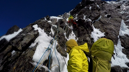 Cerro Murallon, Patagonia, David Bacci, Matteo Bernasconi, Matteo Della Bordella - Durante la prima salita della parete est del Cerro Murallon in Patagonia (David Bacci, Matteo Bernasconi, Matteo Della Bordella 04-05/02/2017)