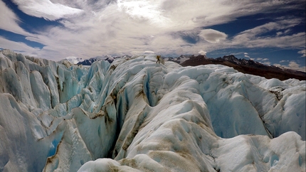 Cerro Murallon, Patagonia, David Bacci, Matteo Bernasconi, Matteo Della Bordella - Negotiating the Upsala glacier during the first ascent of the East Face of Cerro Murallon in Patagonia (David Bacci, Matteo Bernasconi, Matteo Della Bordella 04-05/02/2017)