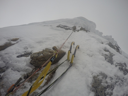 Cerro Murallon, Patagonia, David Bacci, Matteo Bernasconi, Matteo Della Bordella - Durante la prima salita della parete est del Cerro Murallon in Patagonia (David Bacci, Matteo Bernasconi, Matteo Della Bordella 04-05/02/2017)