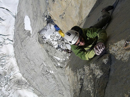 Riders on the storm, Torres del Paine, Patagonia, Nicolas Favresse, Olivier Favresse, Seán Villanueva, Mike Lecomte, Philippe Ceulemans - Riders on the storm, Torres del Paine:  Nico Favresse climbing Pitch 15, one of the crux 7c pitches