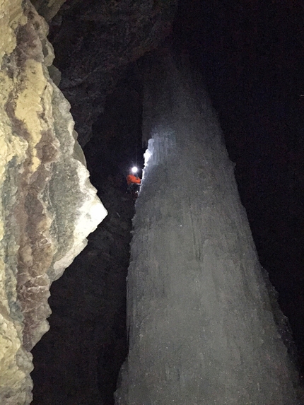 Val d'Ansiei, Dolomiti: la nuova cascata di ghiaccio Night Love