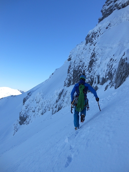 Monte Miletto, Monti del Matese, Infinite Dreams, Monti Riccardo Quaranta, Agnese Flavi - During the first ascent of 'Infinite Dreams' Monte Miletto, Monti del Matese (Riccardo Quaranta, Agnese Flavi 15/02/2017)