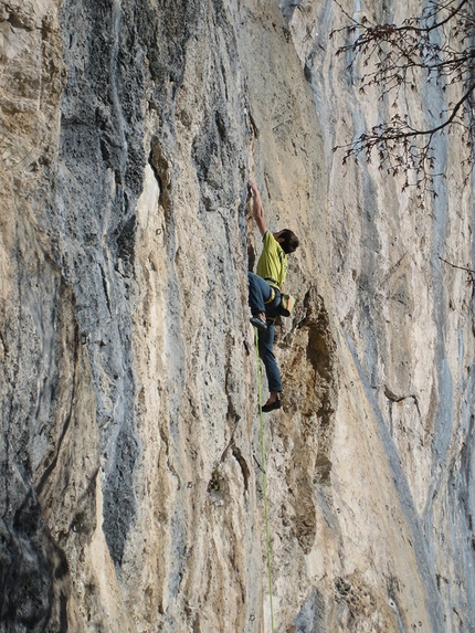 Corna Rossa di Bratto, Val Seriana - Climbing at Corna Rossa di Bratto