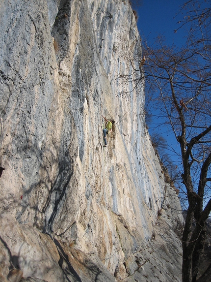 Corna Rossa di Bratto, Val Seriana - Climbing at Corna Rossa di Bratto