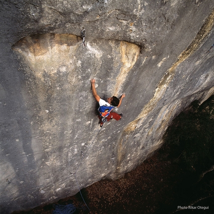 Josune Bereziartu, Bain de Sang, Saint Loup, Switzerland - Josune Bereziartu climbing Bain de Sang at Saint Loup, Switzerland. Seven days, three weeks, 15/20 attempts. The first female 9a.