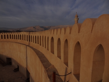 Oman Climbing Trip, Daniele Canale, Manrico Dell’Agnola, Tommaso Lamantia, Giovanni Pagnoncelli, Marcello Sanguineti - Oman Climbing Trip 2017: la fortezza di Nizwa