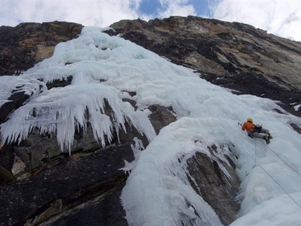 Ice climbing in the Valle di Cogne, Valle d'Aosta, Italy