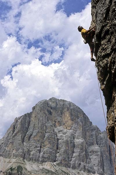 Giuseppe Ghedina - Arrampicata sulle Cinque Torri (Cortina)