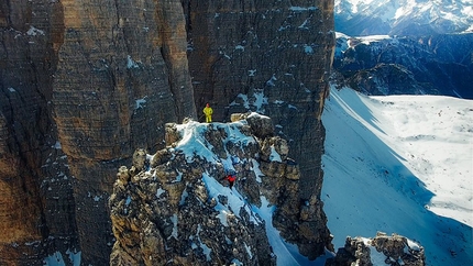 Tre Cime di Lavaredo, Dolomiti, Cima Ovest, Cima Grande, Cima Piccola, Punta di Frida, Cima Piccolissima, Simon Gietl, Michi Wohlleben - Simon Gietl e Michi Wohlleben in cima alla Punta Frida durante la Traversata invernale delle Tre Cime di Lavaredo il 17/03/2017