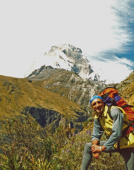 Ande trail, Cordillera Blanca, Perù, Sud America - Nevado Huascaran in Perù