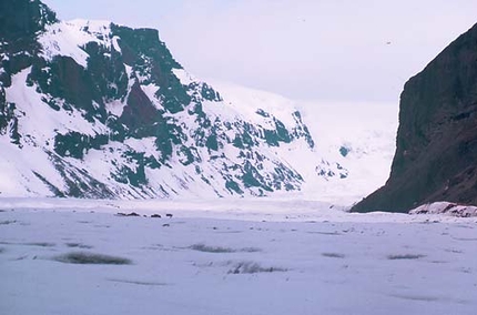 Islanda, ghiacciaio Vatnajokull, Luigi Trippa, Paolo Mantovani, Marco Porta - La traversata del ghiacciaio Vatnajokull in Islanda con gli sci