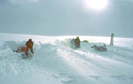 Islanda, ghiacciaio Vatnajokull, Luigi Trippa, Paolo Mantovani, Marco Porta - La traversata del ghiacciaio Vatnajokull in Islanda con gli sci