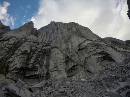 Cerro Mariposa, Patagonia, Paolo Marazzi, Luca Schiera, Ragni di Lecco - La parete Nordest del Cerro Mariposa in Patagonia.